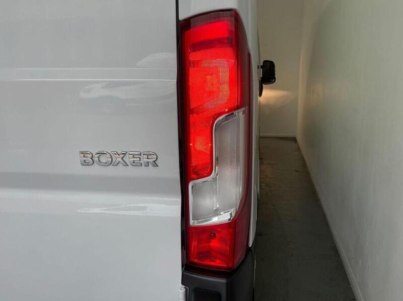 Peugeot Boxer 2.2 BlueHDi 335 Professional Premium + L3 H2 Euro 6 (s/s) 5dr