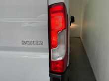 Peugeot Boxer Boxer 2.2 BlueHDi 335 Professional Premium + L3 H2 Euro 6 (s/s) 5dr 