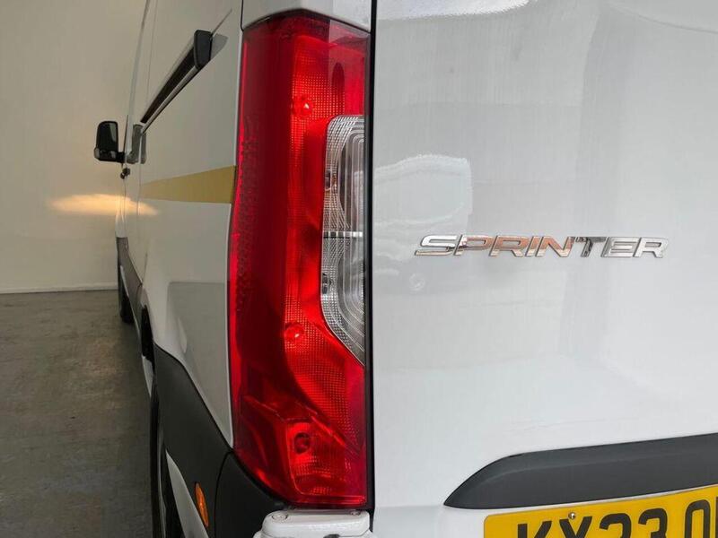 Mercedes-Benz Sprinter 2.0 315 CDI Progressive RWD L2 H2 Euro 6 (s/s) 5dr