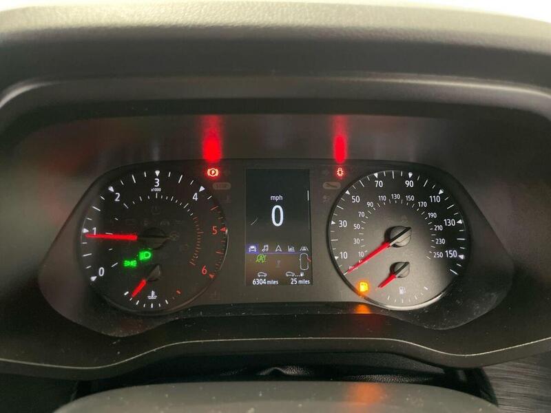 Nissan Primastar 2.0 dCi 30 Tekna L2 H1 Euro 6 (s/s) 5dr