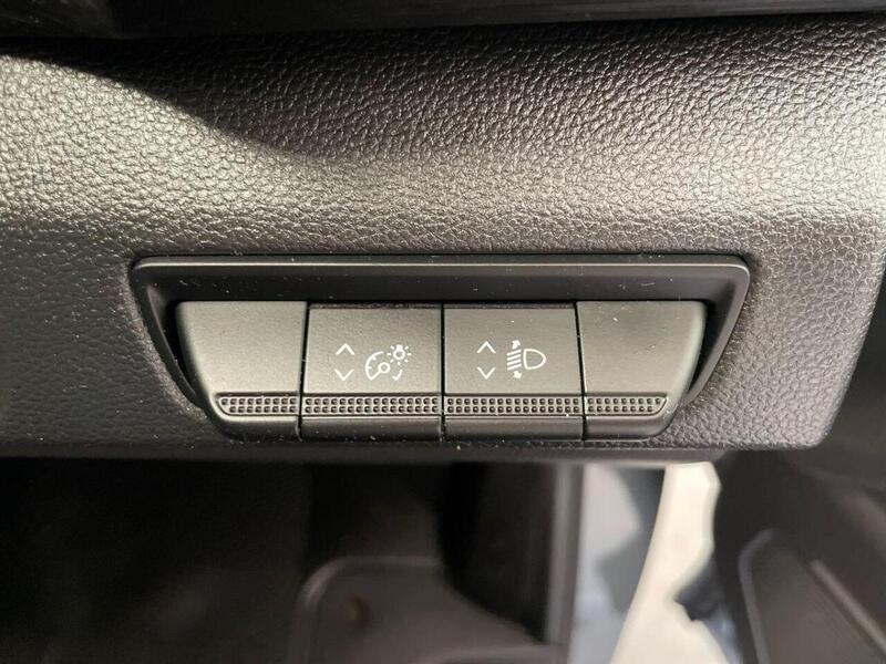 Nissan Primastar 2.0 dCi 30 Tekna L2 H1 Euro 6 (s/s) 5dr