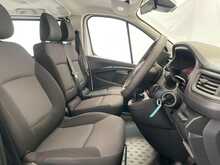 Renault Trafic Trafic 2.0 dCi SL28 Business L1 H1 Euro 6 (s/s) 5dr (9 Seat) 