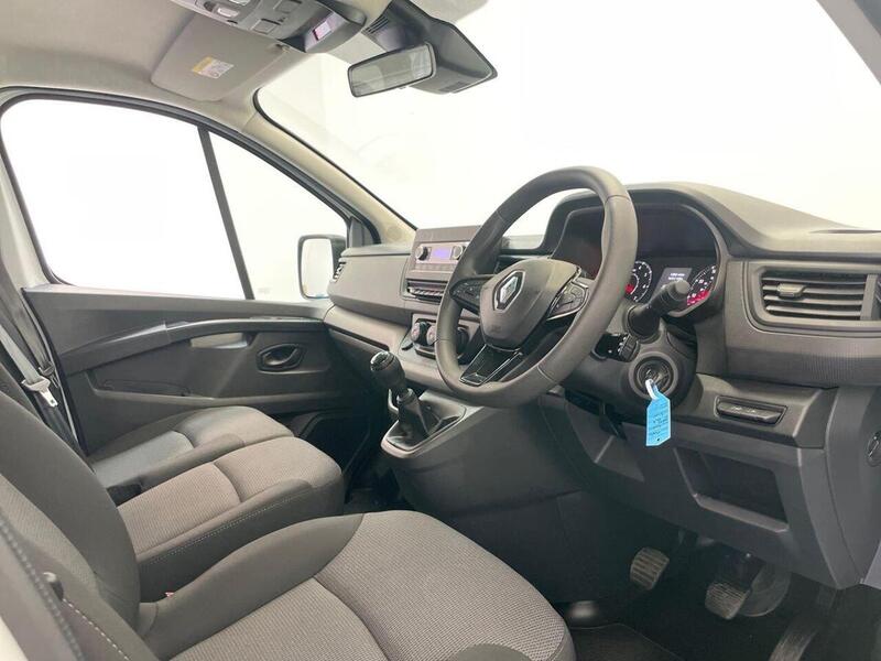 Renault Trafic 2.0 dCi SL28 Business L1 H1 Euro 6 (s/s) 5dr (9 Seat)