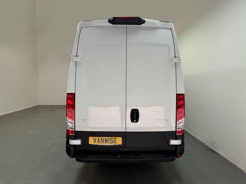 Iveco Daily 2.3D HPI 14V 35S 4100 Panel Van 5dr Diesel HiMatic LWB H2 Euro 6 (s/s) (136 ps)