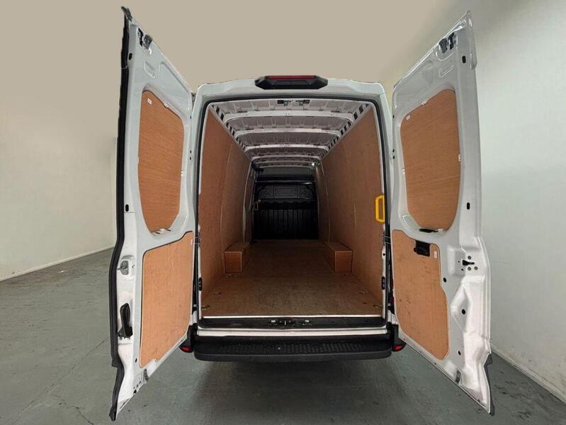 Iveco Daily 2.3D HPI 14V 35S 4100 Panel Van 5dr Diesel HiMatic LWB H2 Euro 6 (s/s) (136 ps)