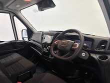 Iveco Daily Daily 2.3D HPI 14V 35S 4100 Panel Van 5dr Diesel HiMatic LWB H2 Euro 6 (s/s) (136 ps) 