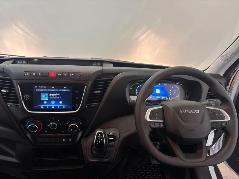 Iveco Daily 2.3D HPI 14V 35S 4100 Panel Van 5dr Diesel HiMatic LWB H2 Euro 6 (s/s) (136 ps)