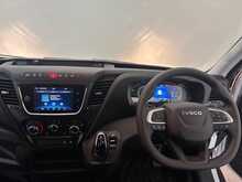 Iveco Daily Daily 2.3D HPI 14V 35S 4100 Panel Van 5dr Diesel HiMatic LWB H2 Euro 6 (s/s) (136 ps) 
