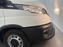 Iveco Daily Daily 2.3D HPI 14V 35S 4100 Panel Van 5dr Diesel HiMatic LWB H2 Euro 6 (s/s) (136 ps) 