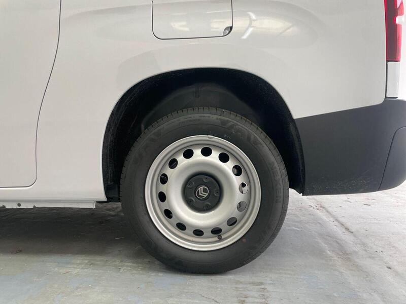 Citroen Berlingo 1.5 850 Enterprise XL Crew Van Double Cab 6dr Diesel Manual LWB Euro 6 (s/s) (100 ps)