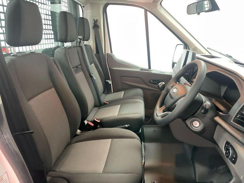 Ford Transit 2.0 350 EcoBlue Leader Chassis Cab 2dr Diesel Manual RWD L2 Euro 6 (s/s) (165 ps)