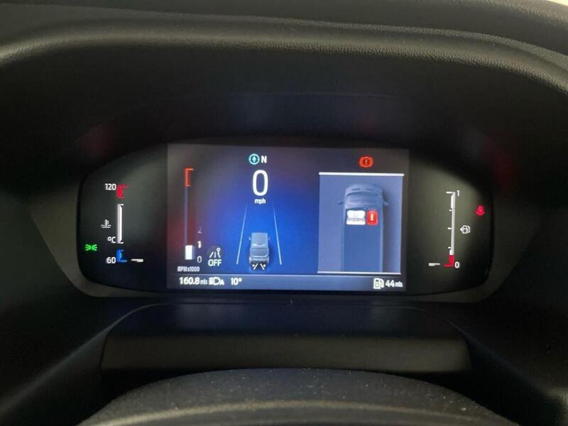 Ford Transit 2.0 350 EcoBlue Leader Chassis Cab 2dr Diesel Manual RWD L2 Euro 6 (s/s) (165 ps)