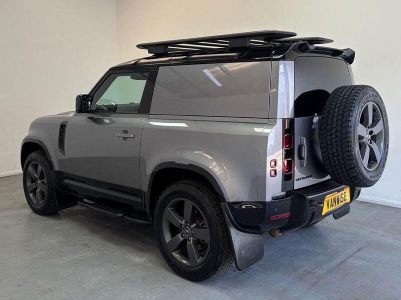 Land Rover Defender 90 3.0 D300 MHEV X-Dynamic HSE Hard Top SUV Auto 4WD SWB Euro 6 (s/s) 3dr