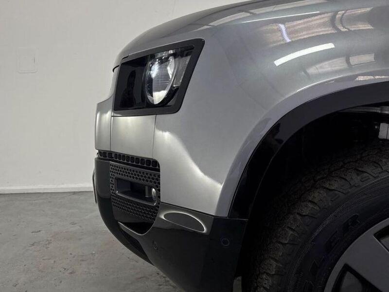 Land Rover Defender 90 3.0 D300 MHEV X-Dynamic HSE Hard Top SUV Auto 4WD SWB Euro 6 (s/s) 3dr