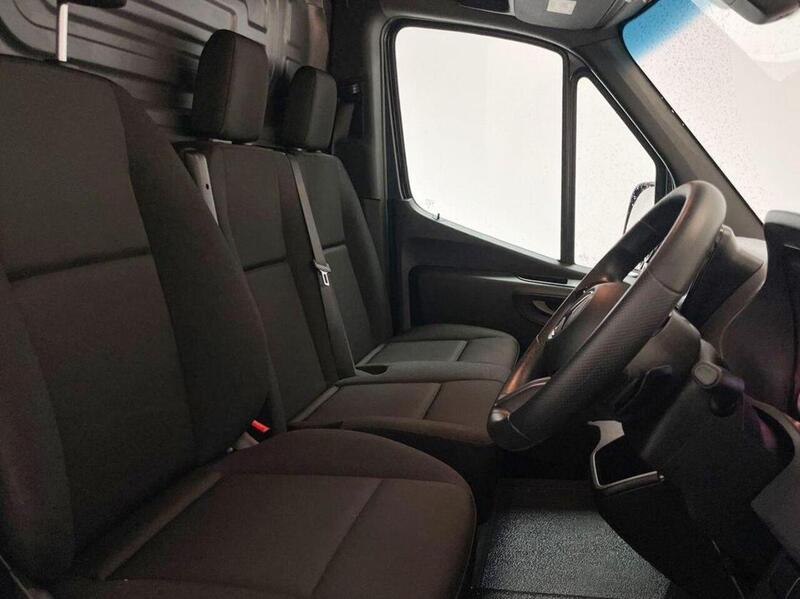 Mercedes-Benz Sprinter 2.0 315 CDI PRO G-Tronic RWD L3 H2 Euro 6 (s/s) 5dr