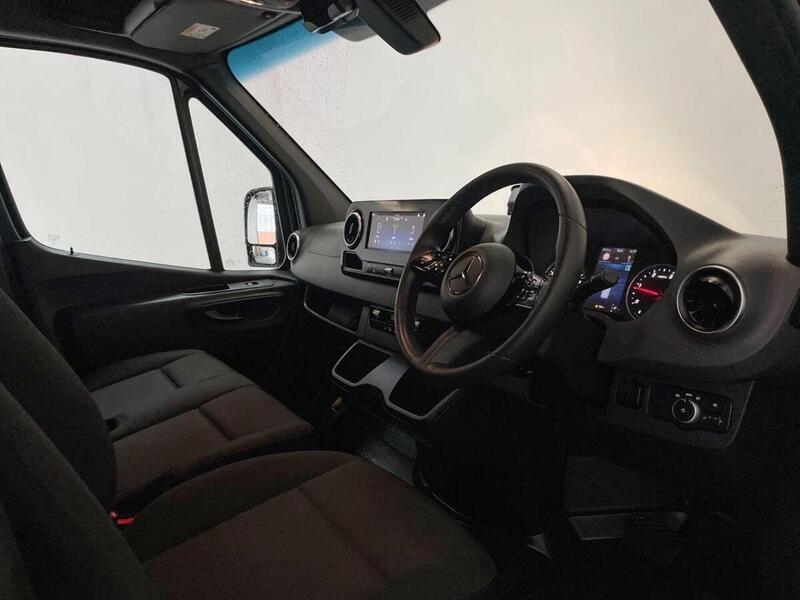 Mercedes-Benz Sprinter 2.0 315 CDI PRO G-Tronic RWD L3 H2 Euro 6 (s/s) 5dr