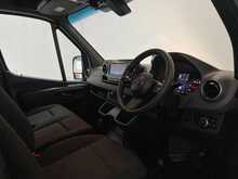 Mercedes-Benz Sprinter 2.0 315 CDI PRO G-Tronic RWD L3 H2 Euro 6 (s/s) 5dr 