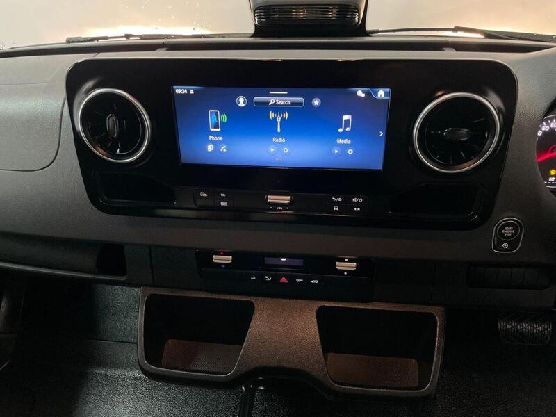 Mercedes-Benz Sprinter 2.0 315 CDI PRO G-Tronic RWD L3 H2 Euro 6 (s/s) 5dr