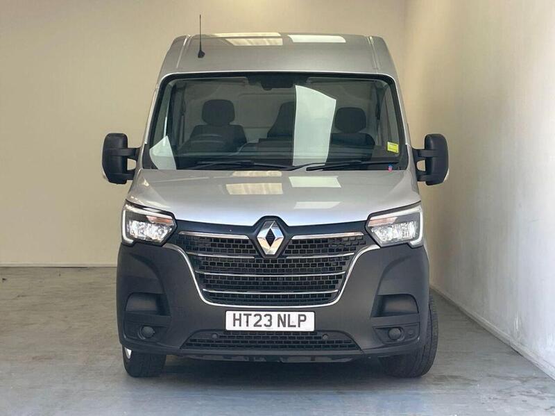 Renault Master 2.3 dCi 35 Business+ FWD LWB Medium Roof Euro 6 4dr