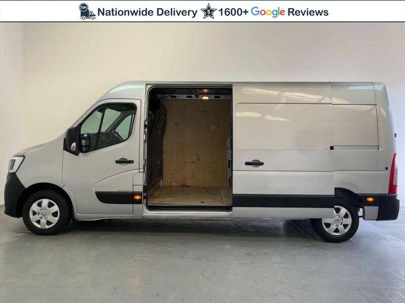 Renault Master 2.3 dCi 35 Business+ FWD LWB Medium Roof Euro 6 4dr