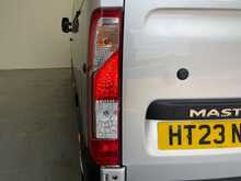 Renault Master Master 2.3 dCi 35 Business+ FWD LWB Medium Roof Euro 6 4dr 