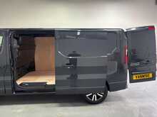 Renault Trafic 2.0 dCi Blue LL30 Extra Sport L2 H1 Euro 6 (s/s) 5dr 