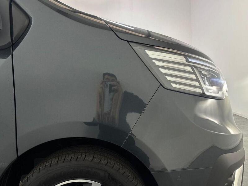 Renault Trafic 2.0 dCi Blue LL30 Extra Sport L2 H1 Euro 6 (s/s) 5dr