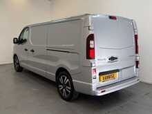 Renault Trafic 2.0 dCi Blue LL30 Extra Sport L2 H1 Euro 6 (s/s) 5dr 