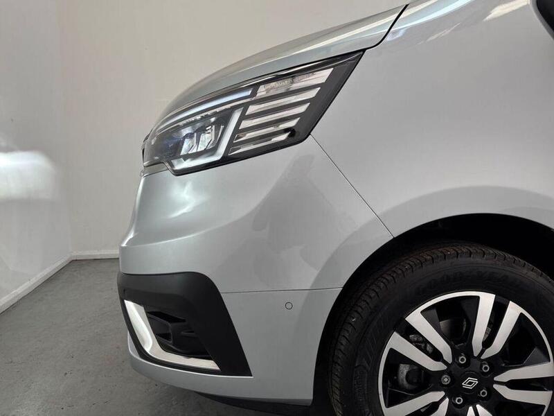 Renault Trafic 2.0 dCi Blue LL30 Extra Sport L2 H1 Euro 6 (s/s) 5dr