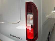 Renault Trafic 2.0 dCi Blue LL30 Extra Sport L2 H1 Euro 6 (s/s) 5dr 
