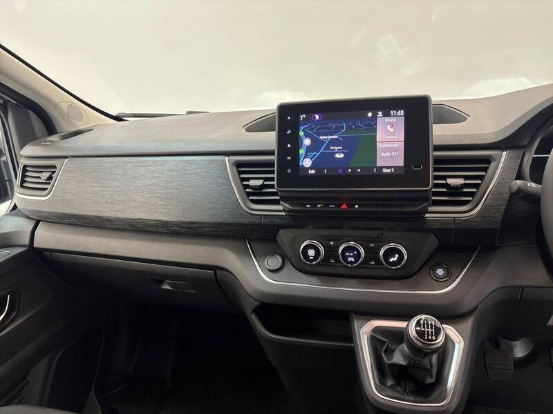 Renault Trafic 2.0 dCi Blue LL30 Extra Sport Panel Van 5dr Diesel Manual L2 H1 Euro 6 (s/s) (150 ps)