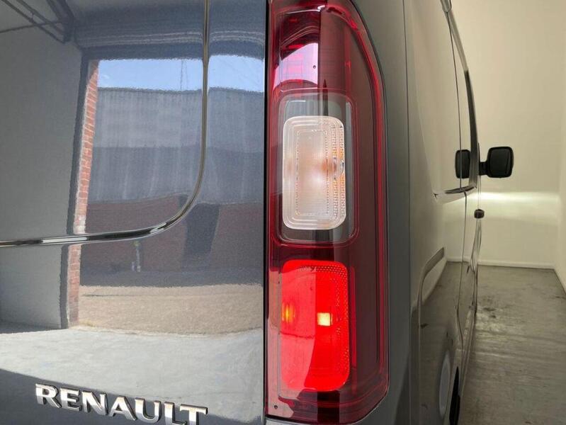 Renault Trafic 2.0 dCi Blue SL30 Extra Sport Panel Van 5dr Diesel Manual L1 H1 Euro 6 (s/s) (150 ps)
