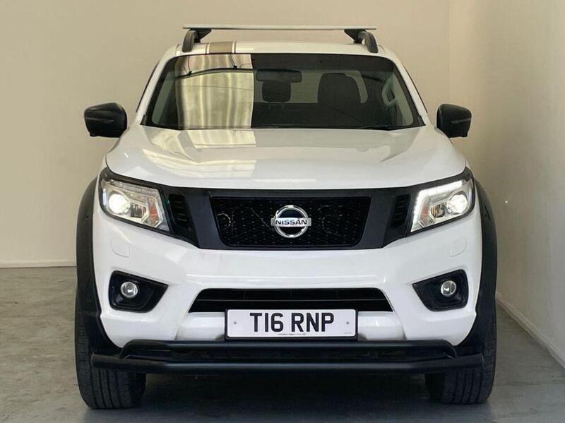 Nissan Navara 2.3 dCi Tekna 4WD Euro 6 (s/s) 4dr