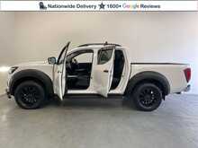 Nissan Navara Navara 2.3 dCi Tekna 4WD Euro 6 (s/s) 4dr 