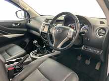 Nissan Navara Navara 2.3 dCi Tekna 4WD Euro 6 (s/s) 4dr 