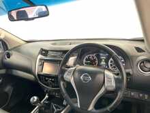 Nissan Navara Navara 2.3 dCi Tekna 4WD Euro 6 (s/s) 4dr 