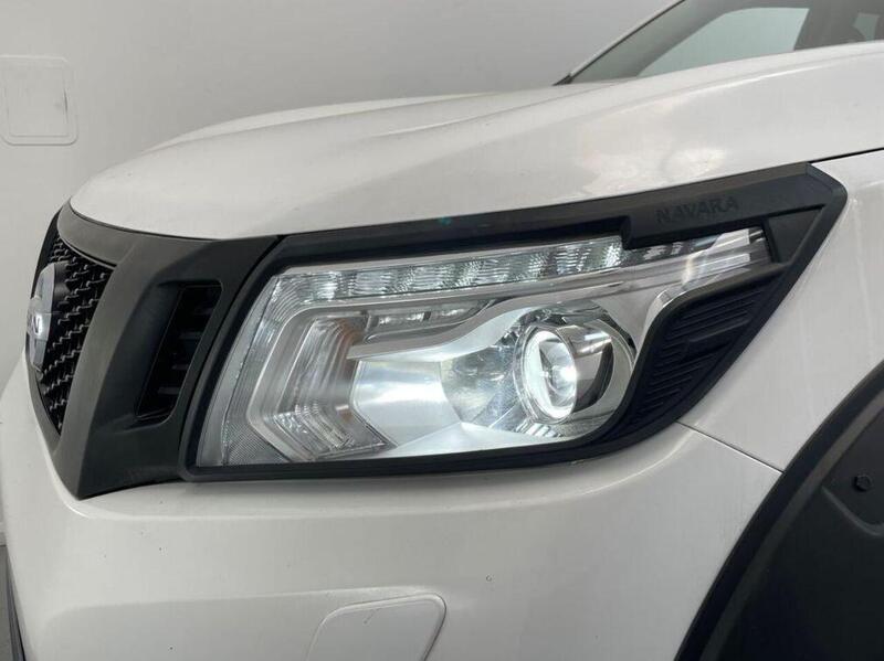Nissan Navara 2.3 dCi Tekna 4WD Euro 6 (s/s) 4dr