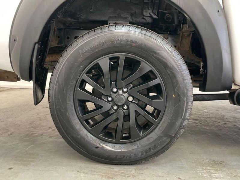 Nissan Navara 2.3 dCi Tekna 4WD Euro 6 (s/s) 4dr