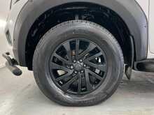 Nissan Navara Navara 2.3 dCi Tekna 4WD Euro 6 (s/s) 4dr 