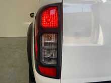 Nissan Navara Navara 2.3 dCi Tekna 4WD Euro 6 (s/s) 4dr 