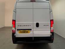 Peugeot Boxer Boxer 2.2 BlueHDi 335 Professional Panel Van 5dr Diesel Manual L3 H2 Euro 6 (s/s) (140 ps) 