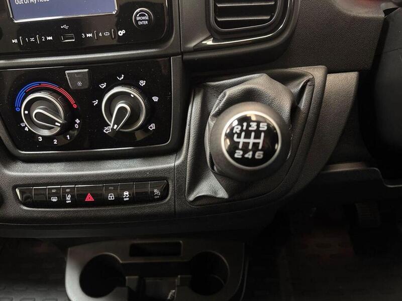 Peugeot Boxer 2.2 BlueHDi 335 Professional Panel Van 5dr Diesel Manual L3 H2 Euro 6 (s/s) (140 ps)