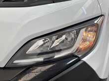 Peugeot Boxer Boxer 2.2 BlueHDi 335 Professional Panel Van 5dr Diesel Manual L3 H2 Euro 6 (s/s) (140 ps) 