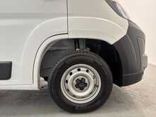 Peugeot Boxer Boxer 2.2 BlueHDi 335 Professional Panel Van 5dr Diesel Manual L3 H2 Euro 6 (s/s) (140 ps) 