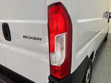 Peugeot Boxer Boxer 2.2 BlueHDi 335 Professional Panel Van 5dr Diesel Manual L3 H2 Euro 6 (s/s) (140 ps) 