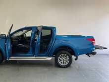 Mitsubishi L200 L200 2.4 DI-D DC Warrior 4WD Euro 6 4dr 