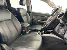Mitsubishi L200 L200 2.4 DI-D DC Warrior 4WD Euro 6 4dr 