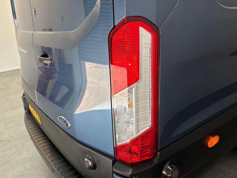 Ford Transit 2.0 350 EcoBlue Limited RWD L4 H3 Euro 6 (s/s) 5dr
