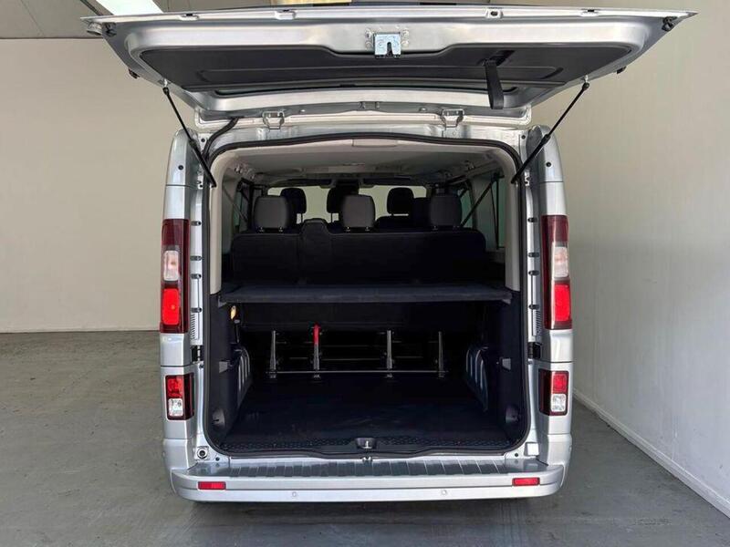 Renault Trafic 2.0 dCi LL30 Advance L2 H1 Euro 6 (s/s) 5dr (9 Seat)