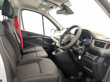 Renault Trafic 2.0 dCi LL30 Advance L2 H1 Euro 6 (s/s) 5dr (9 Seat) 
